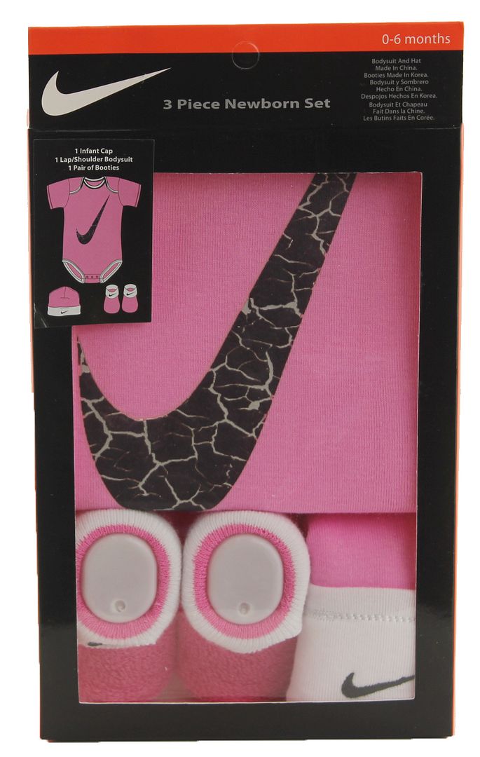 nike 3 piece newborn set
